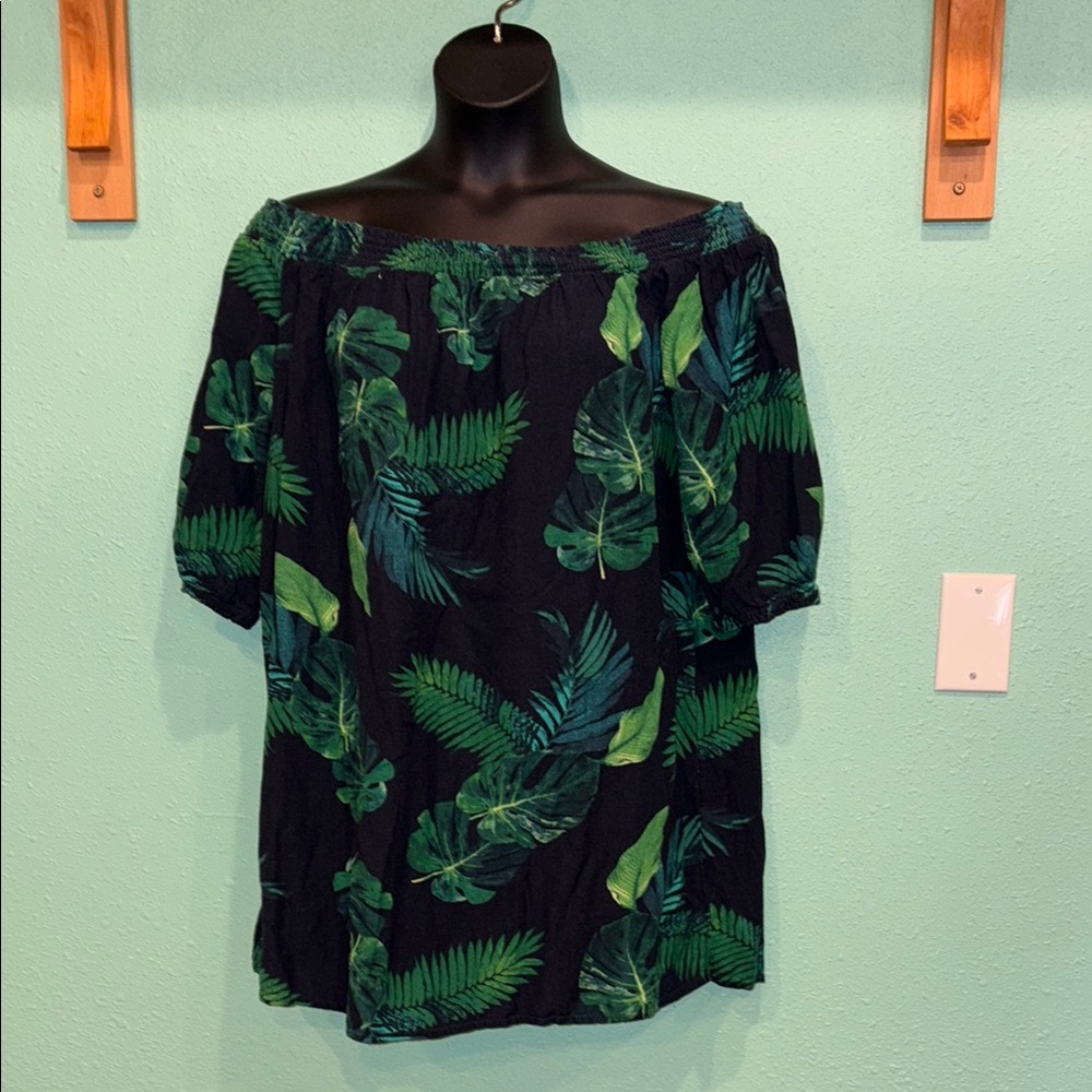 Old NavyTropical Leaf Print Off-Shoulder coverup/dress. Size XL